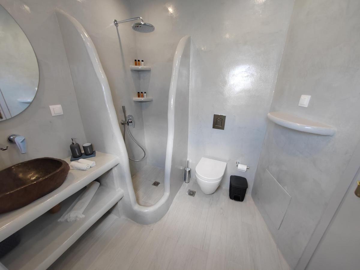 White Swallow Suite Santorini Vourvoúlos Екстериор снимка